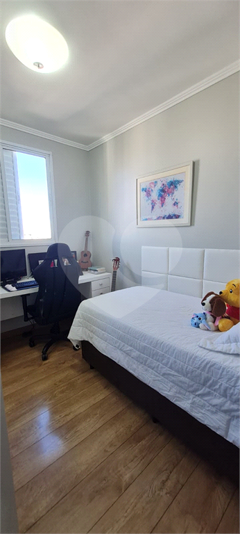 APARTAMENTO em JARDIM ZAIRA