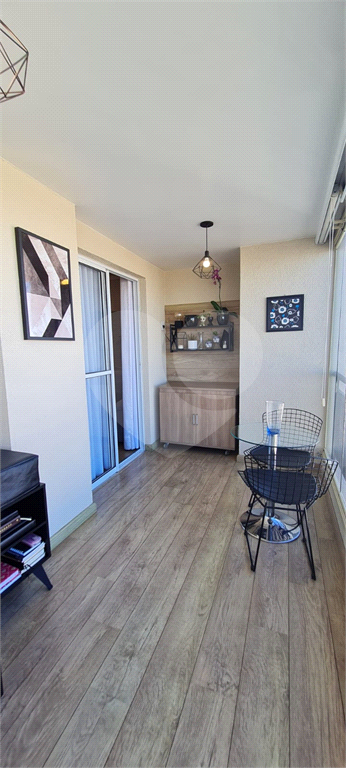 APARTAMENTO em JARDIM ZAIRA