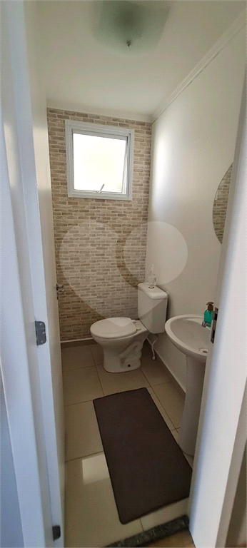 APARTAMENTO em JARDIM ZAIRA