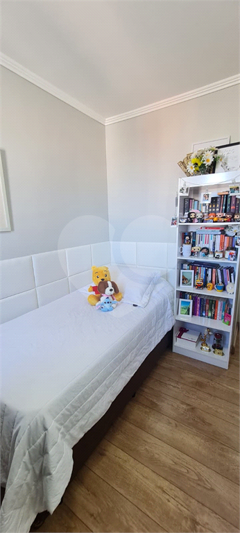 APARTAMENTO em JARDIM ZAIRA