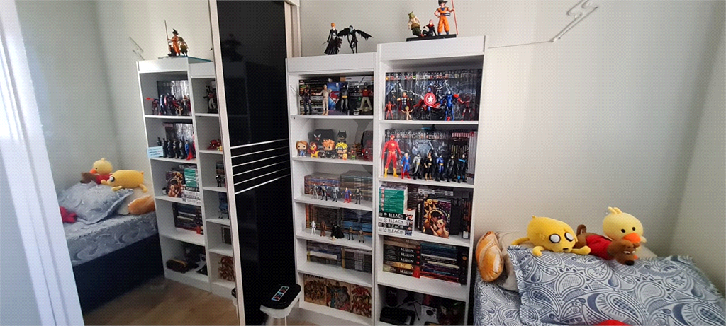 APARTAMENTO em JARDIM ZAIRA