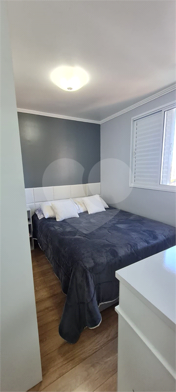 APARTAMENTO em JARDIM ZAIRA