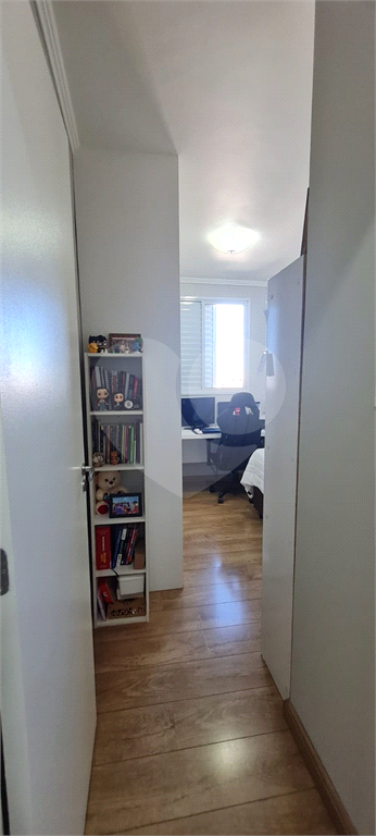 APARTAMENTO em JARDIM ZAIRA