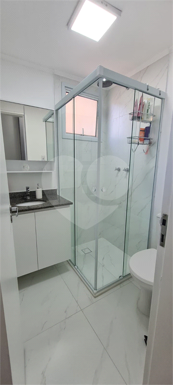 APARTAMENTO em JARDIM ZAIRA