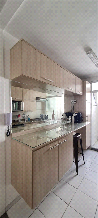 APARTAMENTO em JARDIM ZAIRA