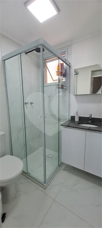 APARTAMENTO em JARDIM ZAIRA