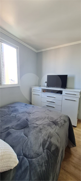 APARTAMENTO em JARDIM ZAIRA
