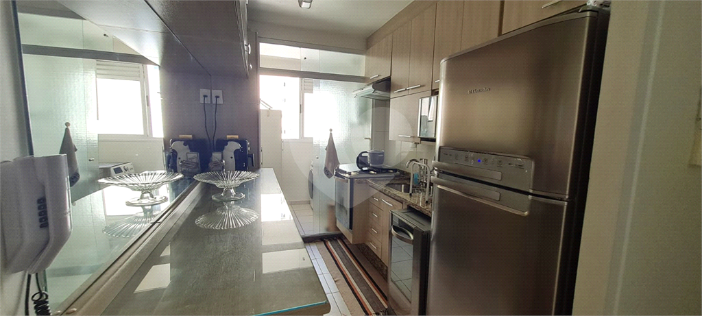APARTAMENTO em JARDIM ZAIRA