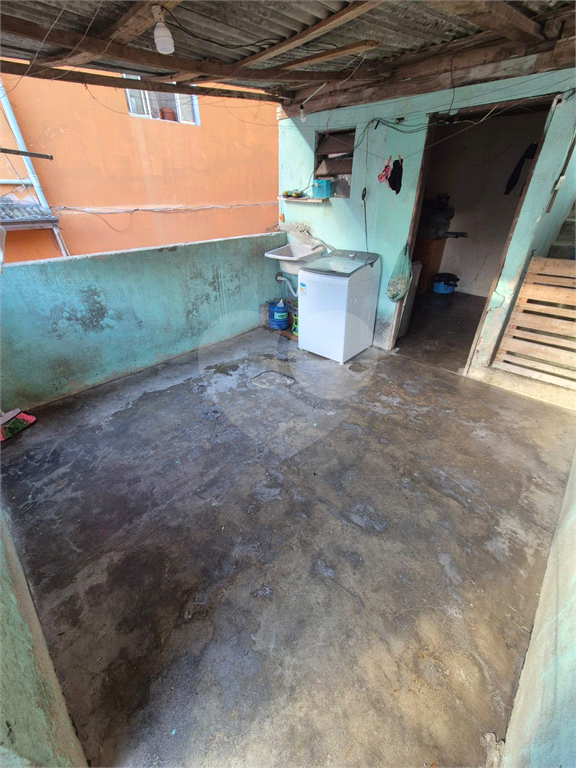 SOBRADO À VENDA COM 2 CASAS - 3 QUARTOS - 2 VAGAS