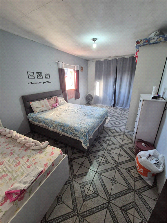 SOBRADO À VENDA COM 2 CASAS - 3 QUARTOS - 2 VAGAS