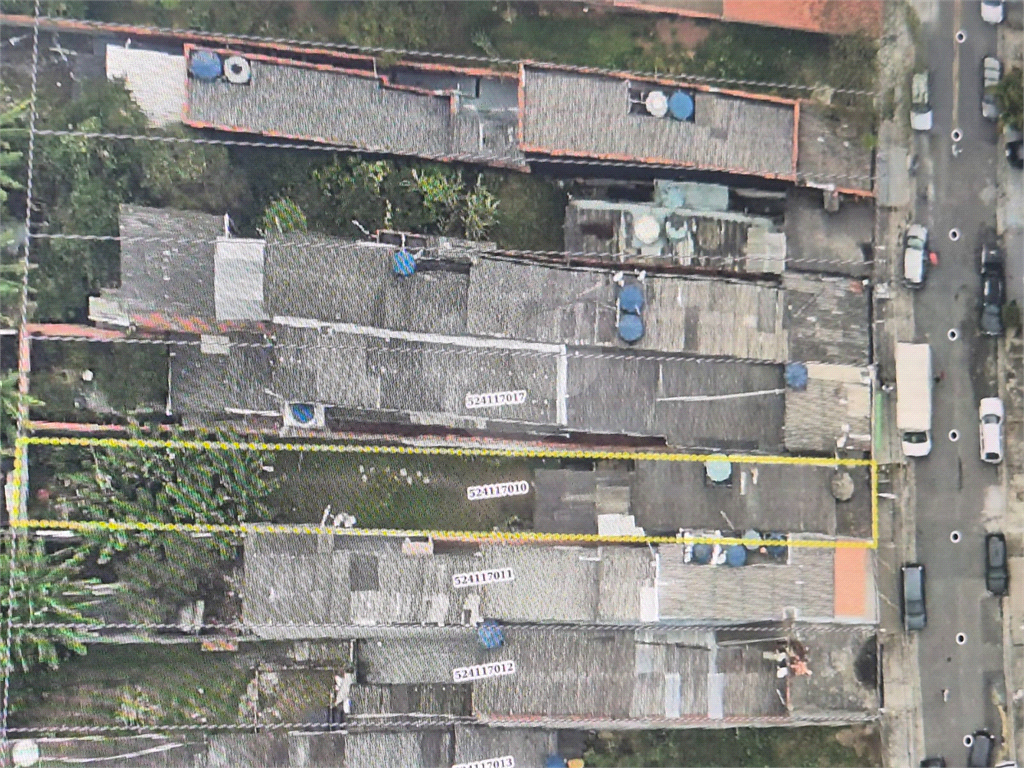 SOBRADO À VENDA COM 2 CASAS - 3 QUARTOS - 2 VAGAS