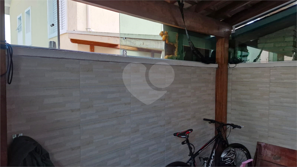 Casa à venda no Condomínio Moradas do Horto – 3 dormitórios, 1 suíte, quintal com churrasqueira e 3 vagas
