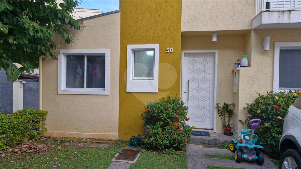 Casa à venda no Condomínio Moradas do Horto – 3 dormitórios, 1 suíte, quintal com churrasqueira e 3 vagas