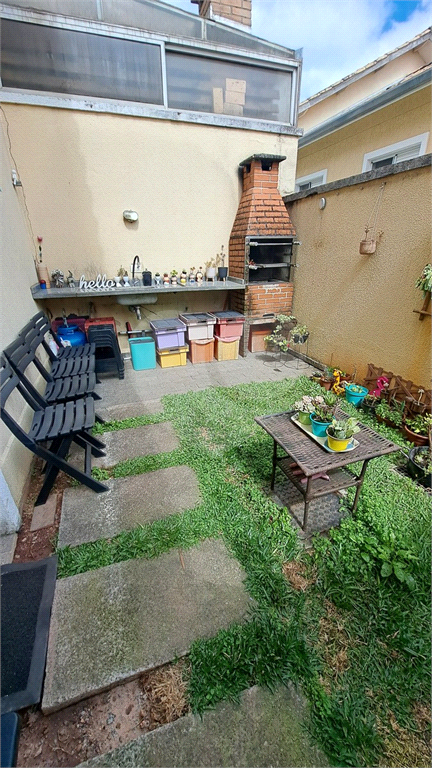 Casa à venda no Condomínio Moradas do Horto – 3 dormitórios, 1 suíte, quintal com churrasqueira e 2 vagas