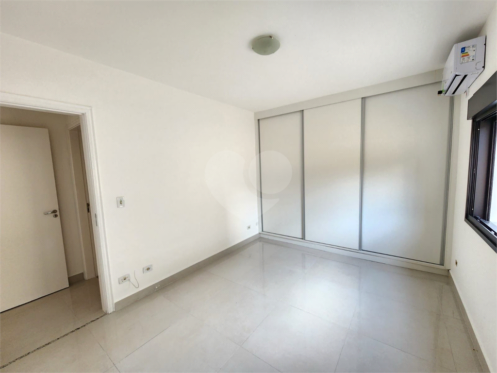 Casa de Condomínio para alugar com 3 quartos, 180m² - Foto 11