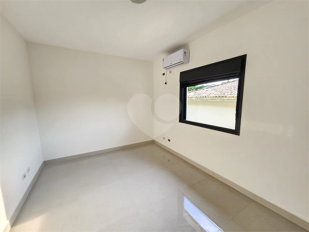 Casa de Condomínio para alugar com 3 quartos, 180m² - Foto 15