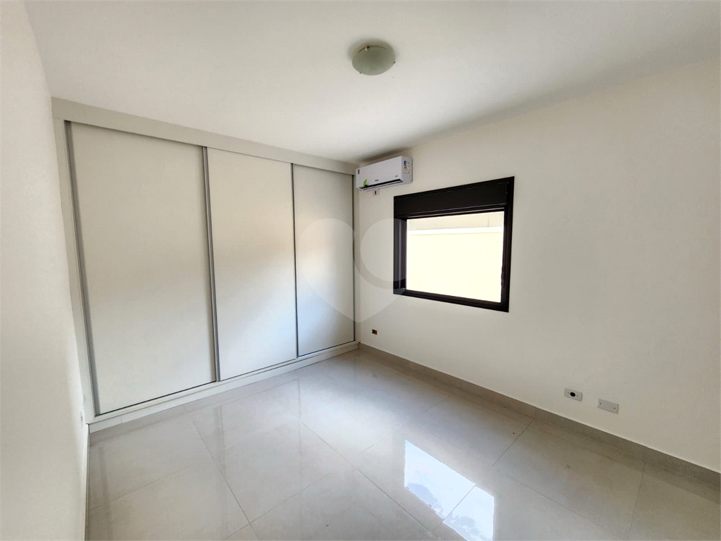 Casa de Condomínio para alugar com 3 quartos, 180m² - Foto 12