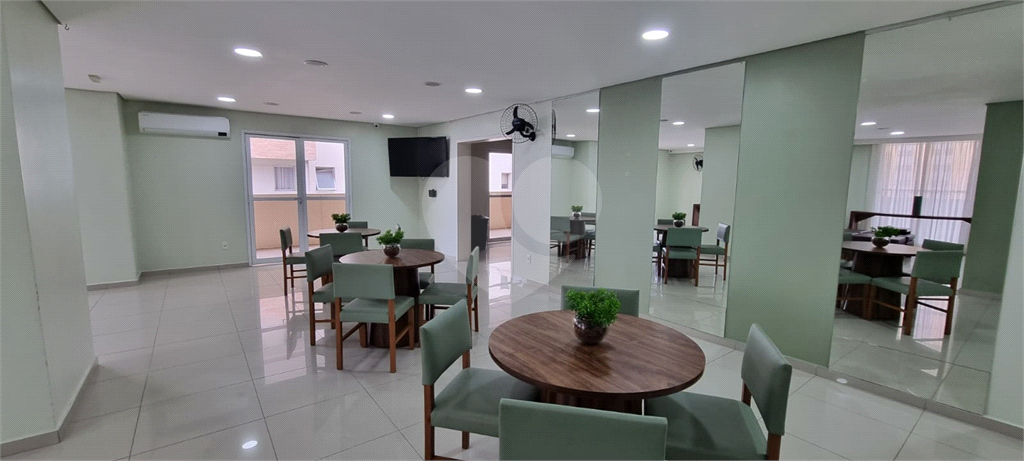 APARTAMENTO em CASA VERDE