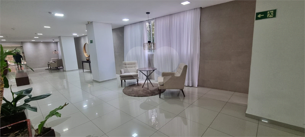 APARTAMENTO em CASA VERDE