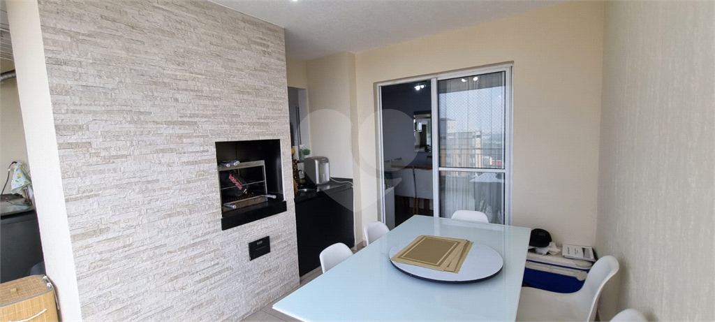 APARTAMENTO em CASA VERDE