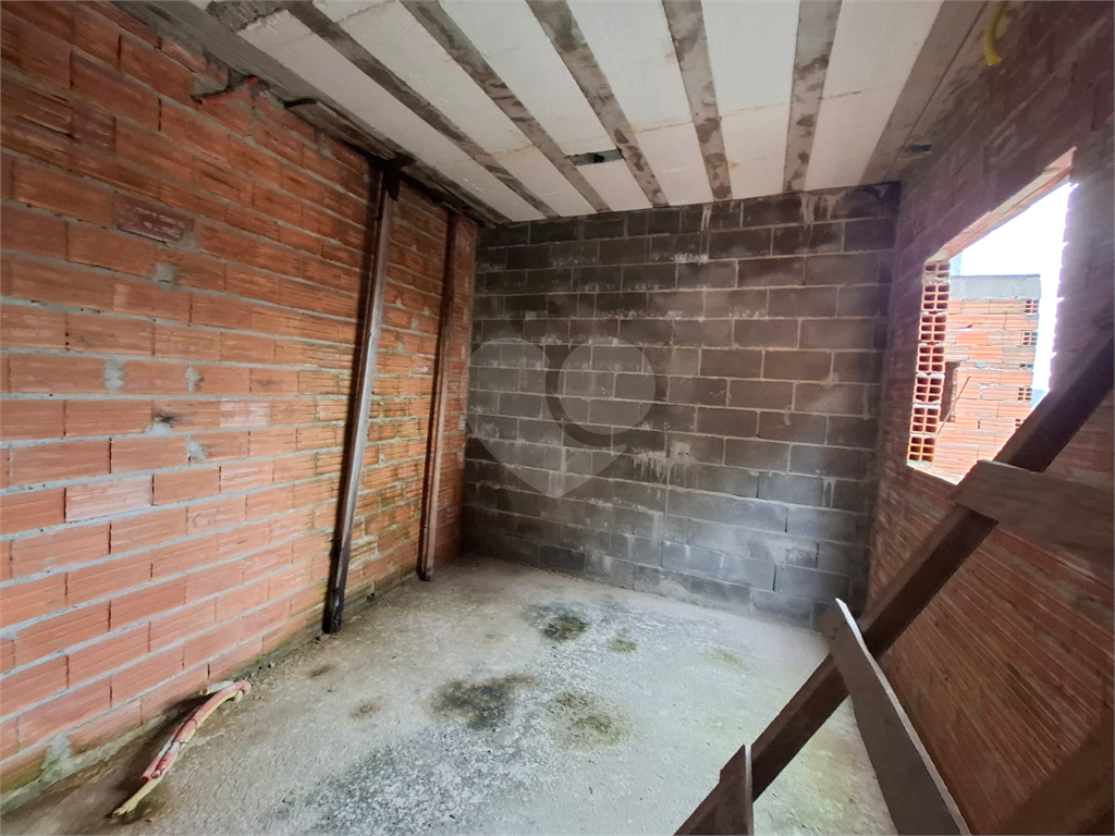 SOBRADO condomínio fechado no TREMEMBÉ com 3 suítes e 3 vagas de garagem