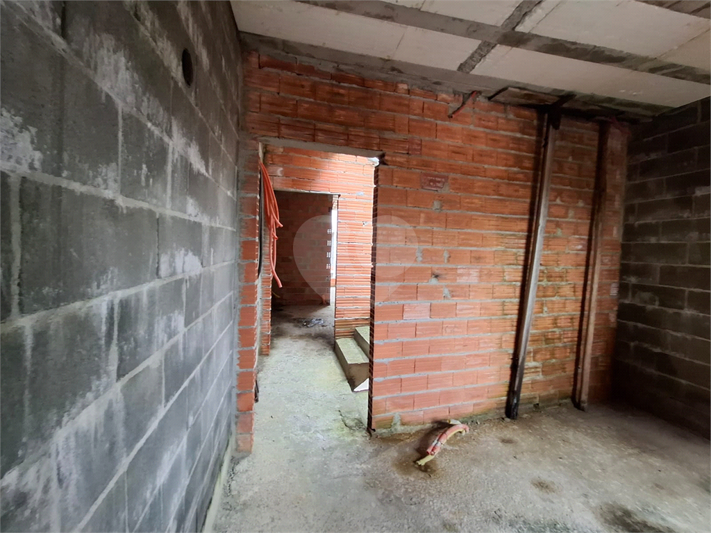 SOBRADO condomínio fechado no TREMEMBÉ com 3 suítes e 3 vagas de garagem