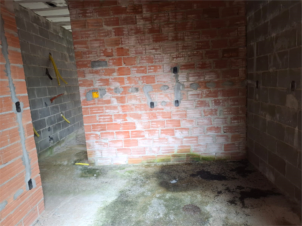 SOBRADO condomínio fechado no TREMEMBÉ com 3 suítes e 3 vagas de garagem