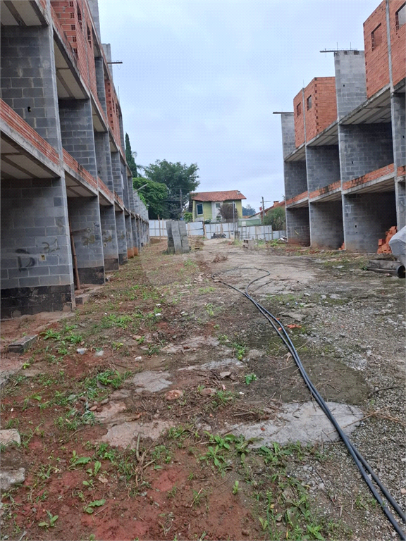 SOBRADO condomínio fechado no TREMEMBÉ com 3 suítes e 3 vagas de garagem
