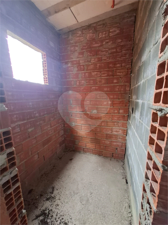 SOBRADO condomínio fechado no TREMEMBÉ com 3 suítes e 3 vagas de garagem