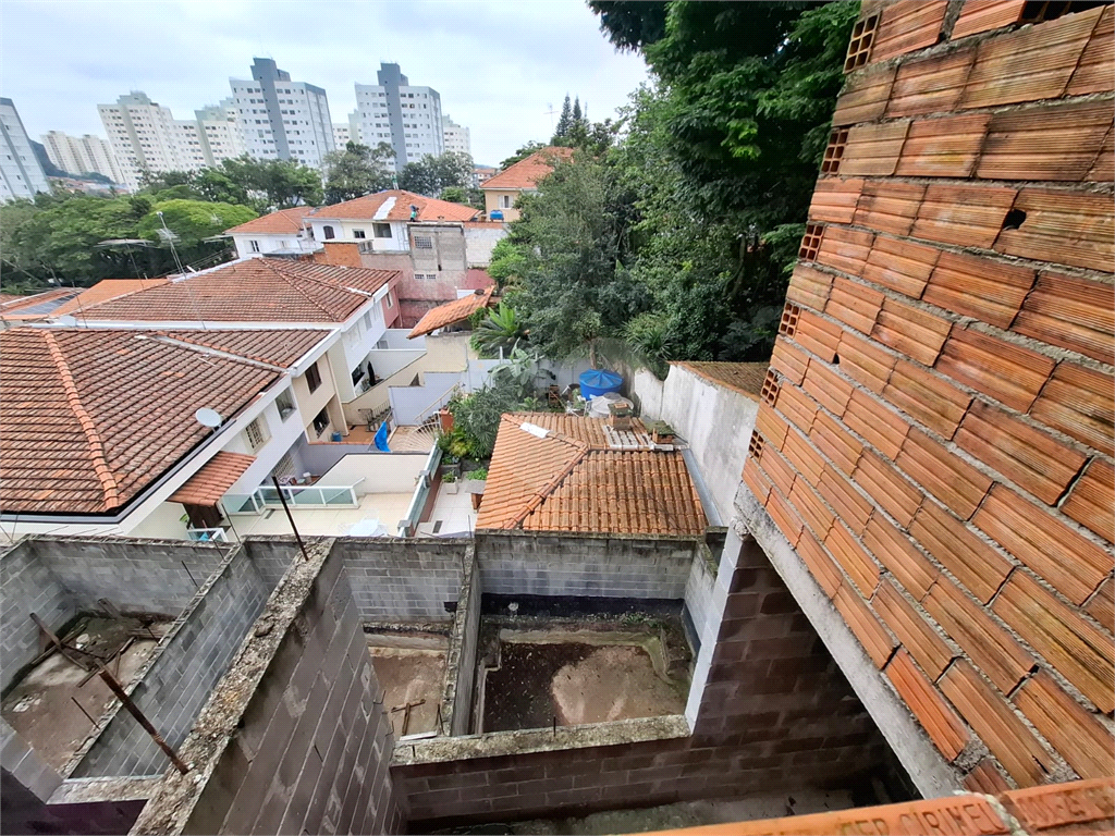SOBRADO condomínio fechado no TREMEMBÉ com 3 suítes e 3 vagas de garagem