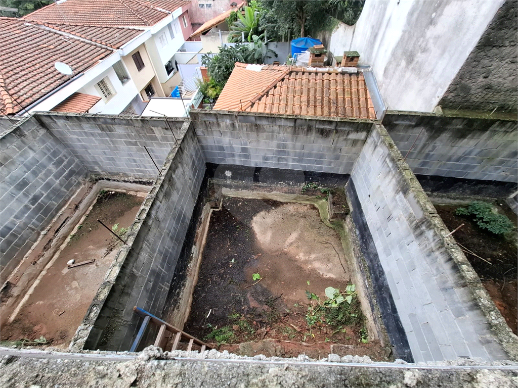 SOBRADO condomínio fechado no TREMEMBÉ com 3 suítes e 3 vagas de garagem
