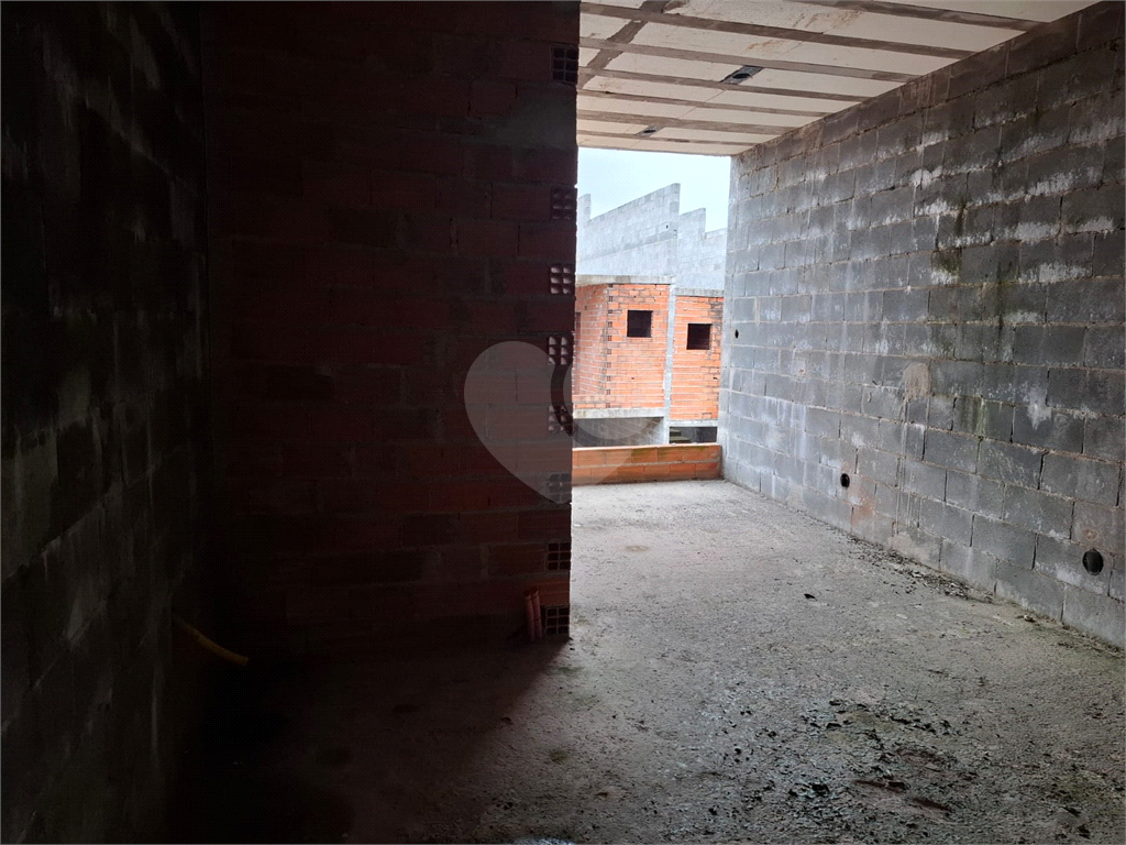 SOBRADO condomínio fechado no TREMEMBÉ com 3 suítes e 3 vagas de garagem