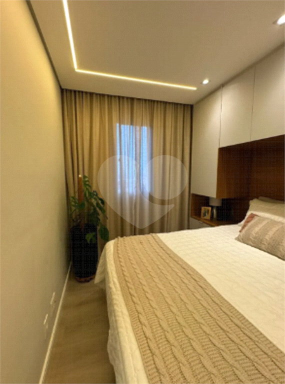 APARTAMENTO em VILA AUGUSTA