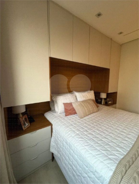 APARTAMENTO em VILA AUGUSTA