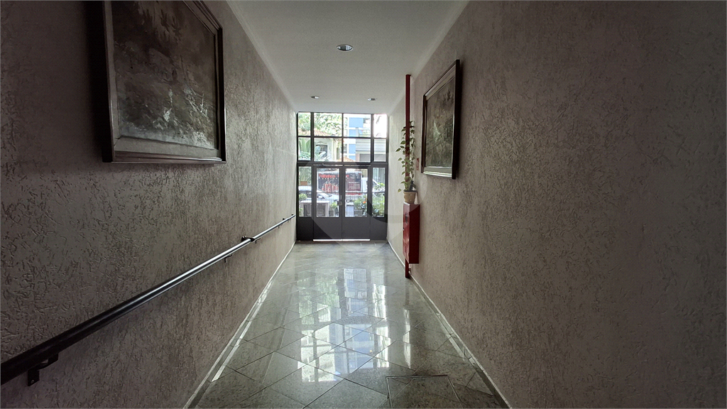 Apartamento à venda de 1 dormitório com 54 m2 na rua Martins Fontes, Consolação