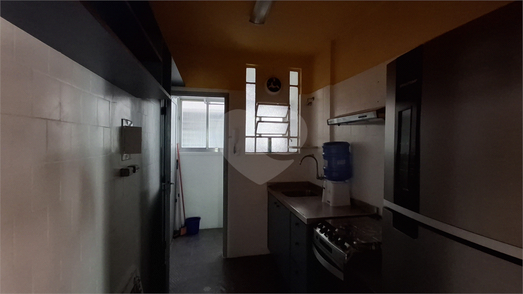 Apartamento à venda de 1 dormitório com 54 m2 na rua Martins Fontes, Consolação