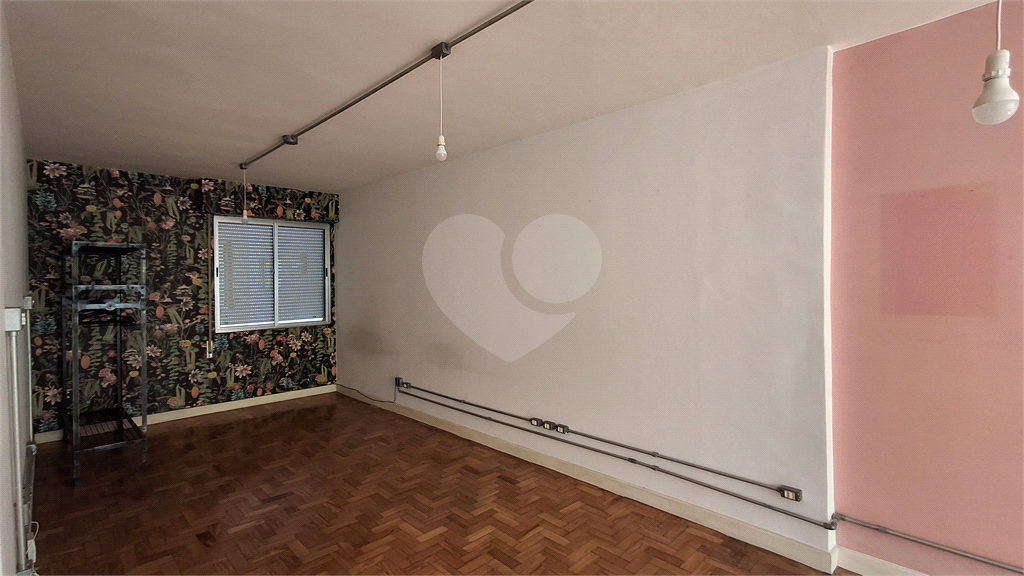 Apartamento à venda de 1 dormitório com 54 m2 na rua Martins Fontes, Consolação