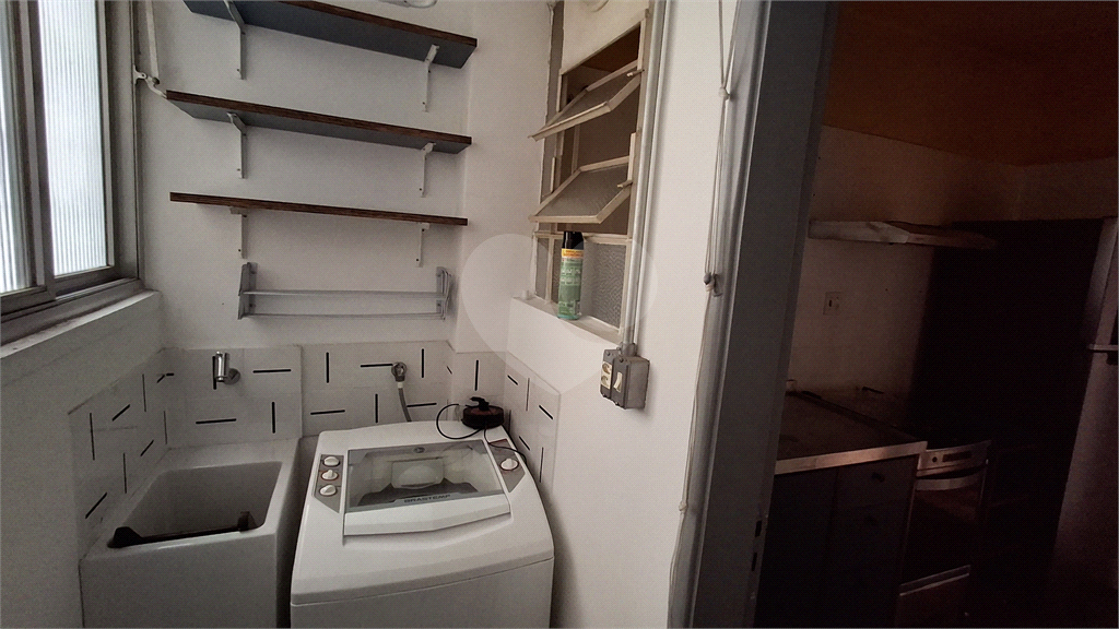 Apartamento à venda de 1 dormitório com 54 m2 na rua Martins Fontes, Consolação