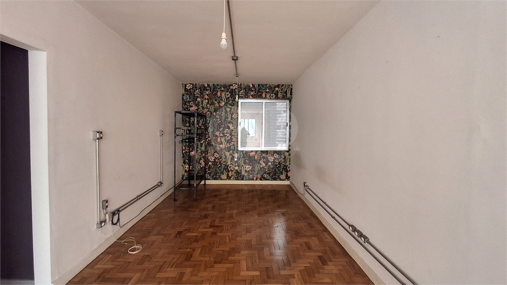Apartamento à venda de 1 dormitório com 54 m2 na rua Martins Fontes, Consolação