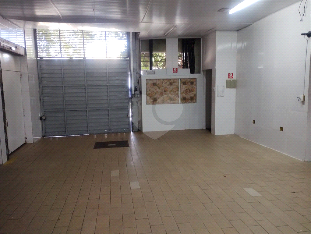 Prédio Comercial à Venda na Casa Verde Baixa – Localização Estratégica e Estrutura Completa