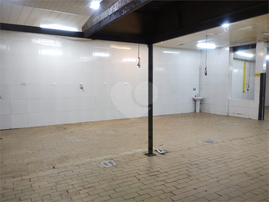 Prédio Comercial à Venda na Casa Verde Baixa – Localização Estratégica e Estrutura Completa