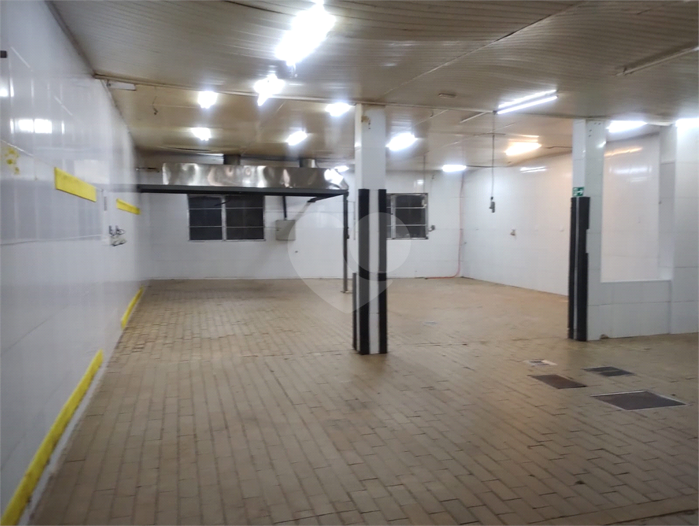 Prédio Comercial à Venda na Casa Verde Baixa – Localização Estratégica e Estrutura Completa