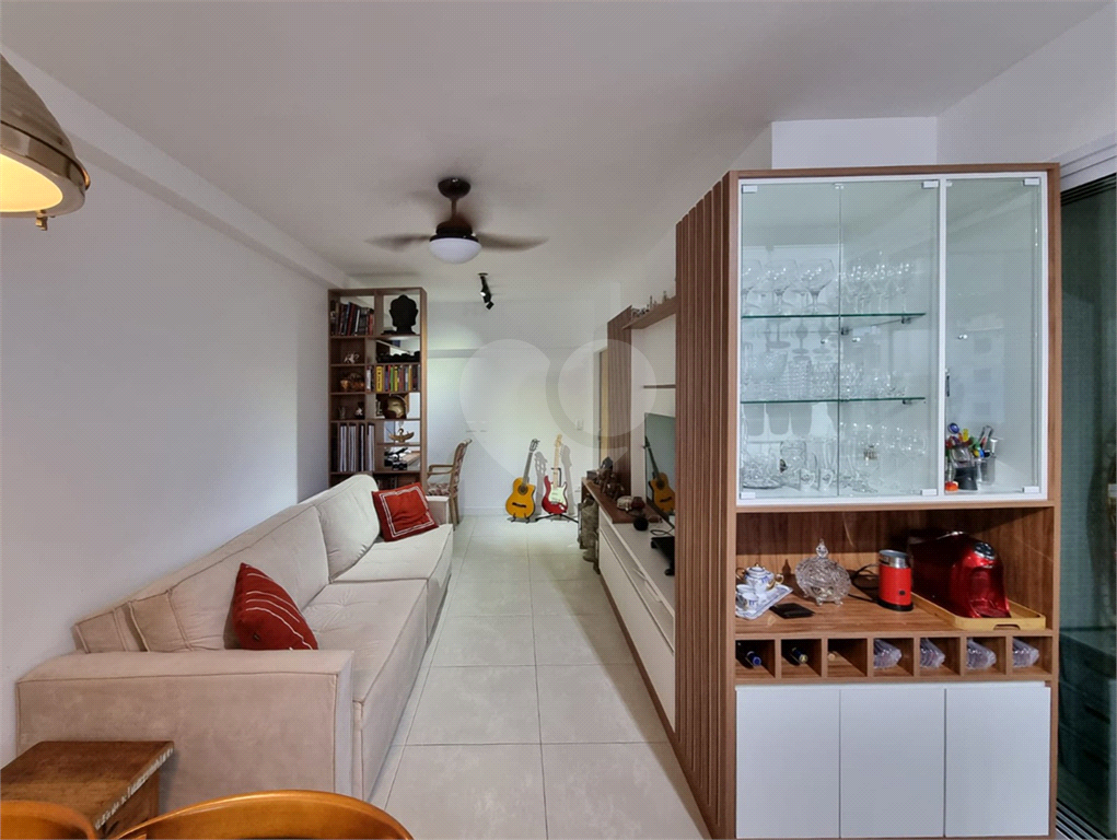 APARTAMENTO em ITAGUÁ