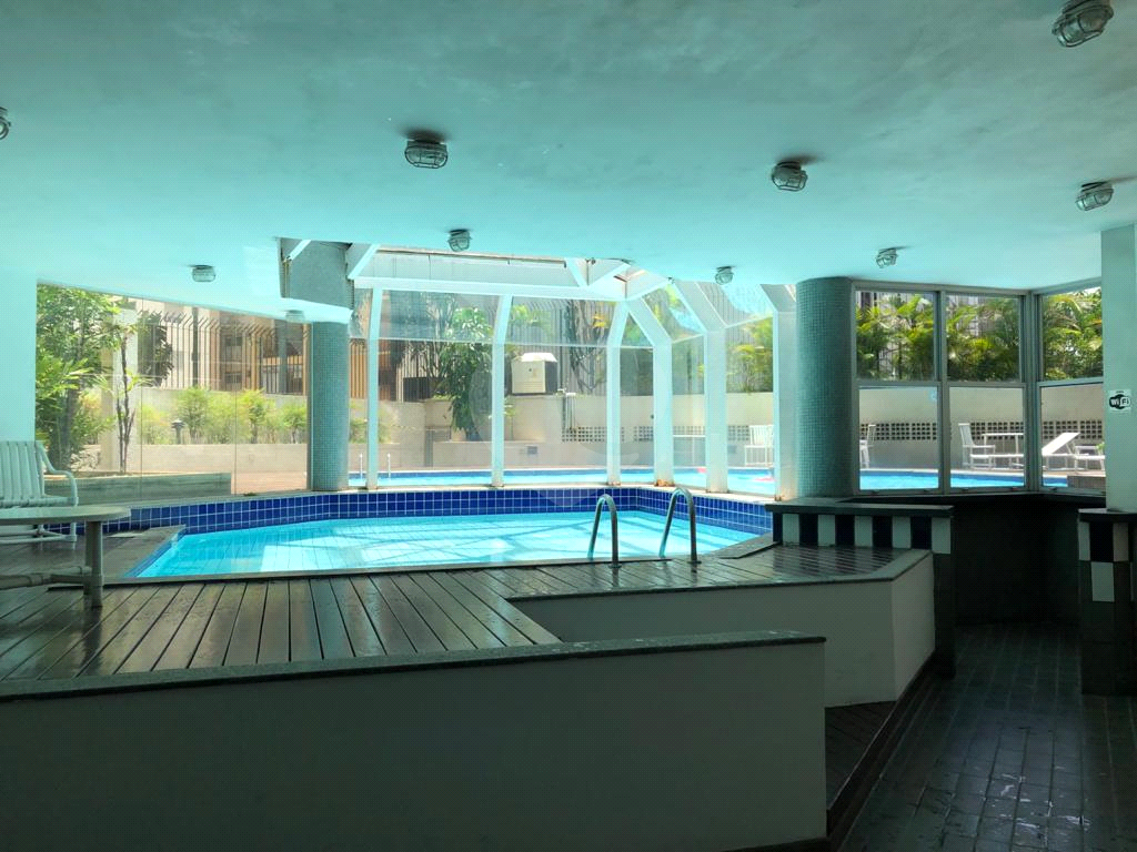 APARTAMENTO em PINHEIROS