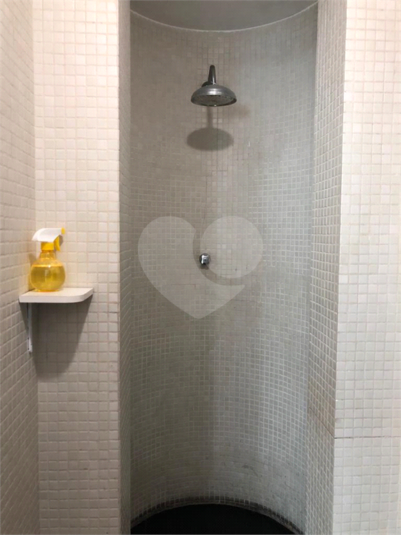 APARTAMENTO em PINHEIROS