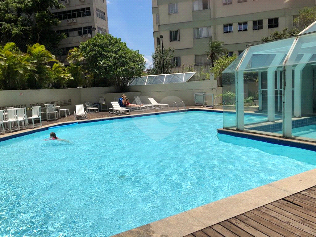APARTAMENTO em PINHEIROS