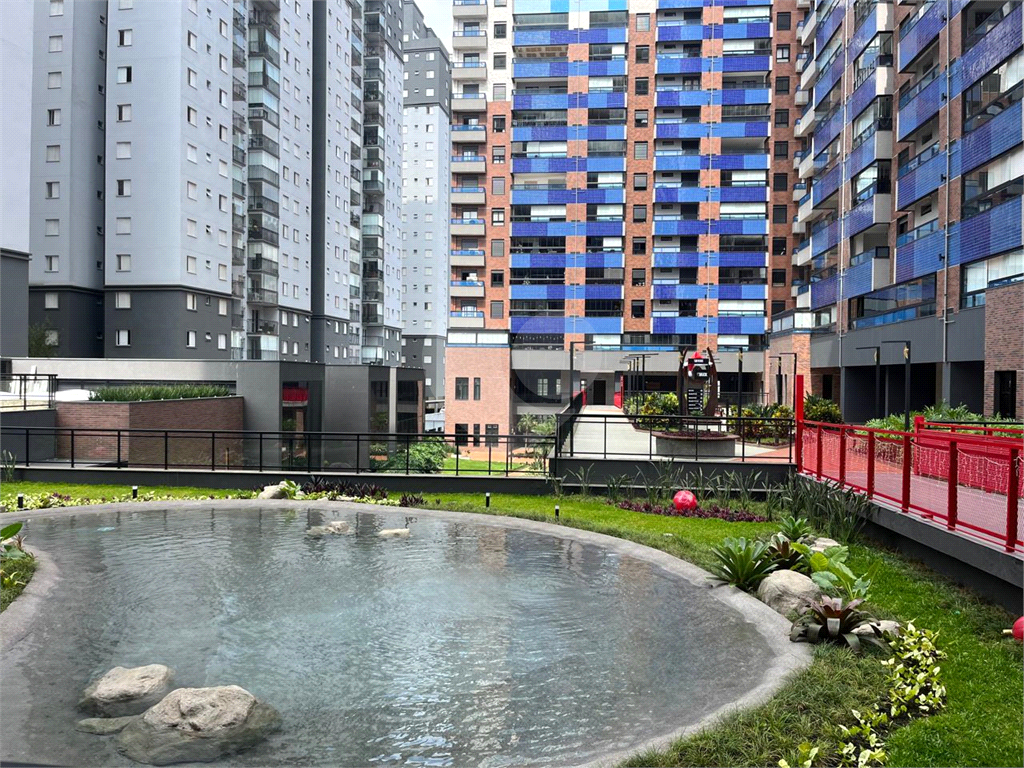 APARTAMENTO em VILA AUGUSTA