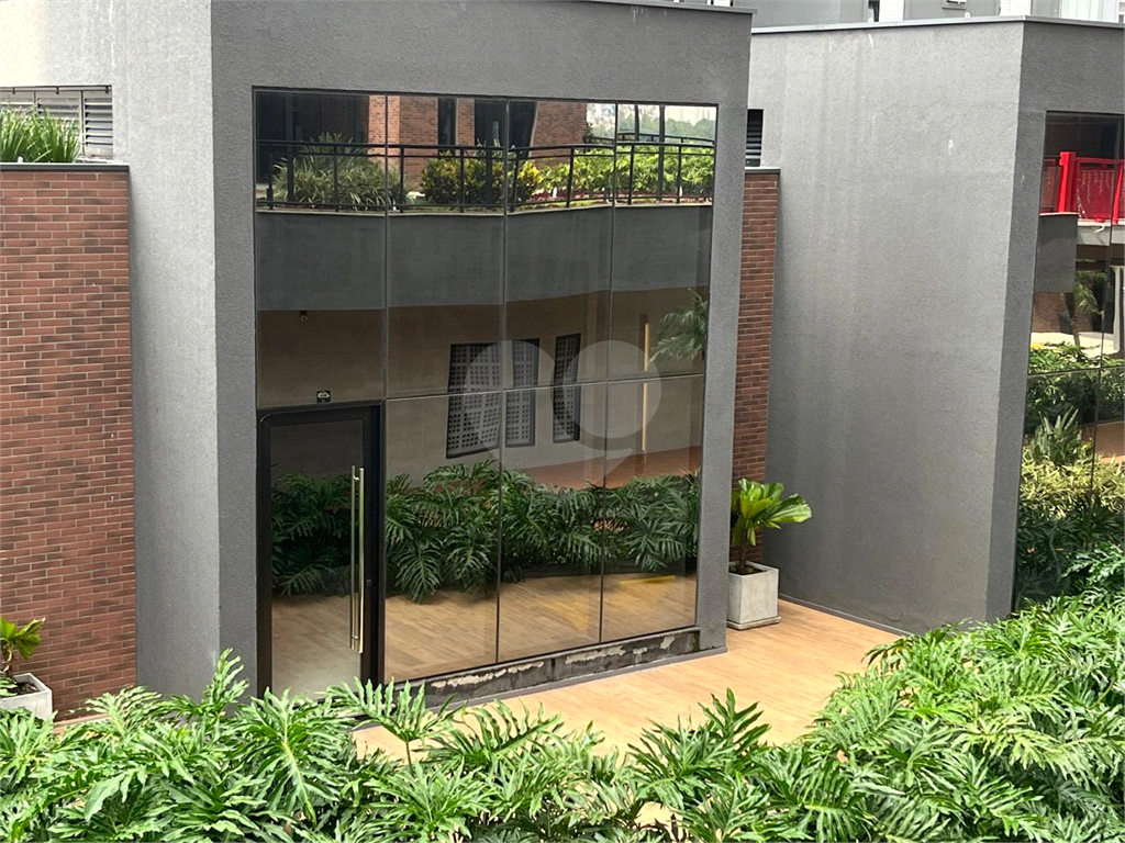 APARTAMENTO em VILA AUGUSTA