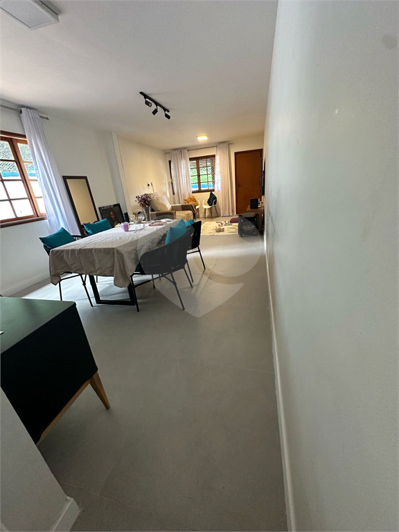 Casa à venda no Condomínio Vila Nova de Mafra – 3 dormitórios, 1 suíte e quintal | São Paulo – SP