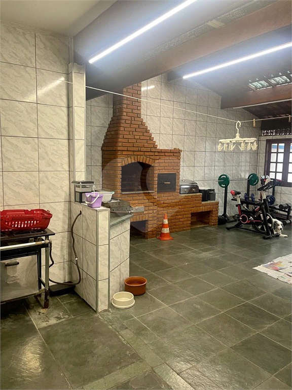 Casa à venda no Condomínio Vila Nova de Mafra – 3 dormitórios, 1 suíte e quintal | São Paulo – SP
